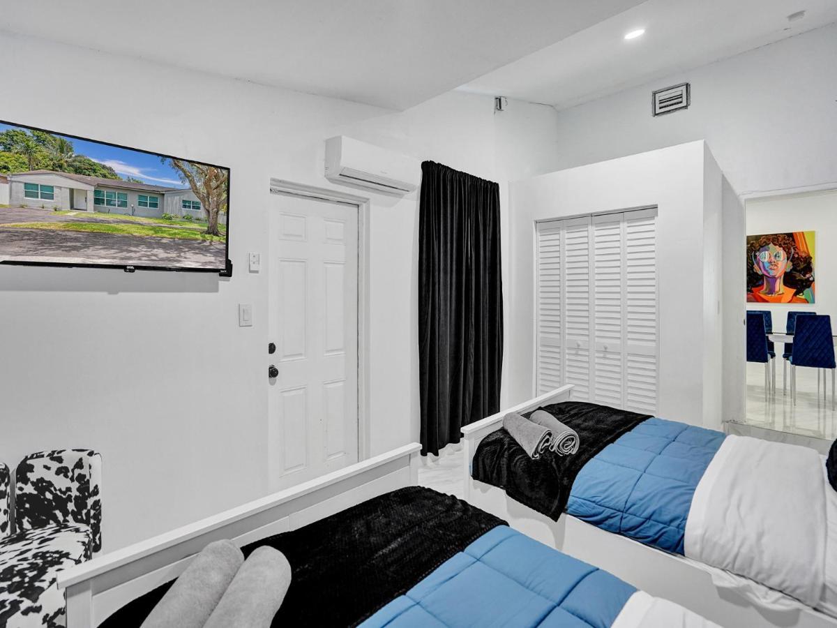 Escape To Miami Retreat Villa North Miami Beach Exterior photo