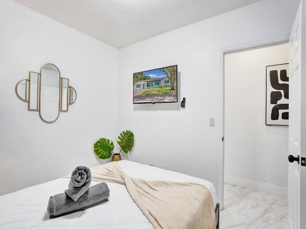 Escape To Miami Retreat Villa North Miami Beach Exterior photo